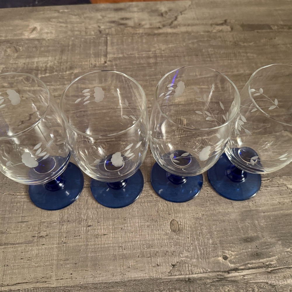 Vintaged Elegant Etched Glass Goblets with Blue - Picture 5 of 5